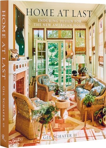 Country House Living: Celebrating the Beauty of Life at Home